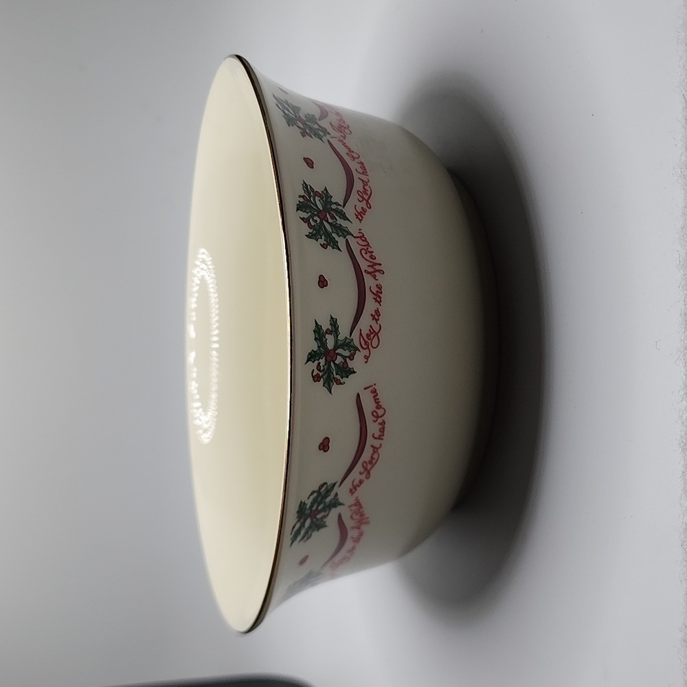 Dicksons Joy to the World Glazed Jade Porcelain Large Christmas Bowl NIB